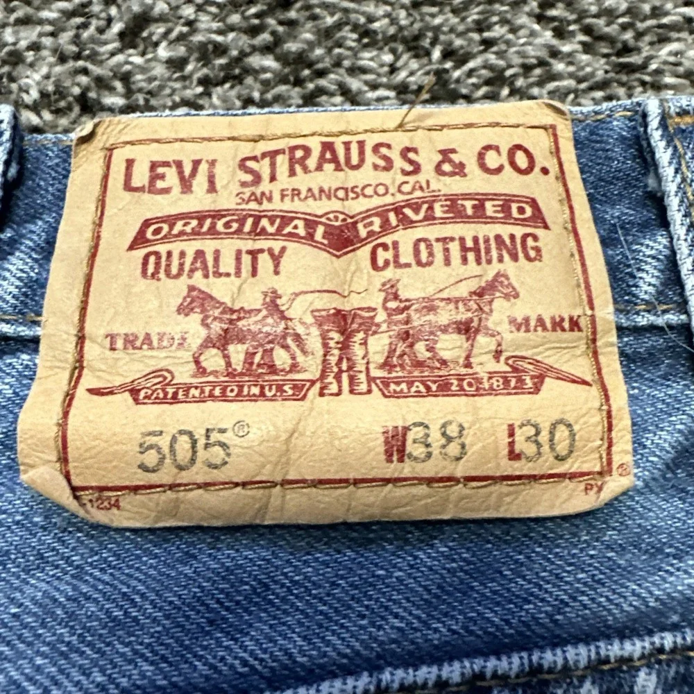 Levis levis 505